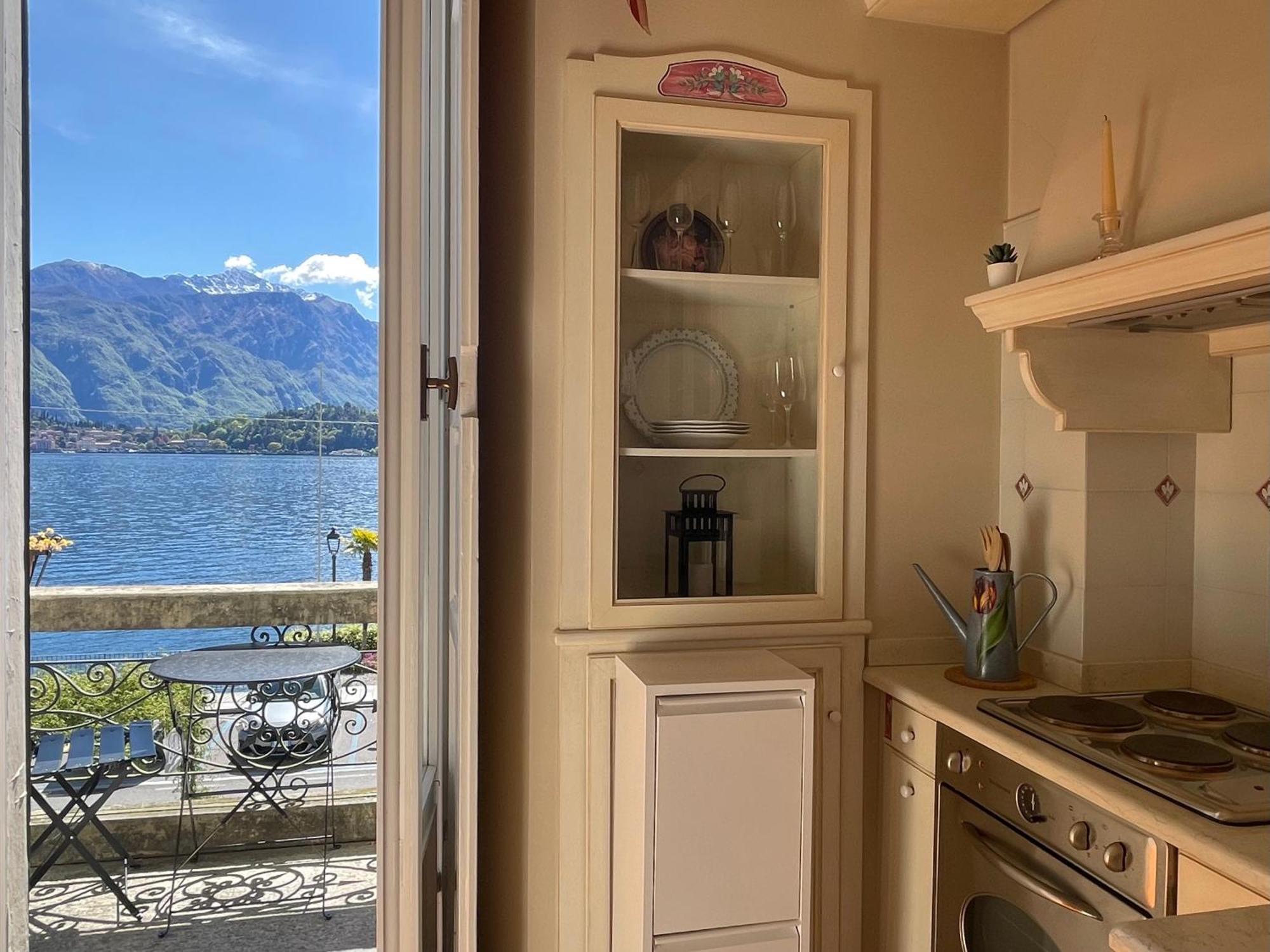 Belle Ile Lake View Suite Cadenabbia Exterior photo