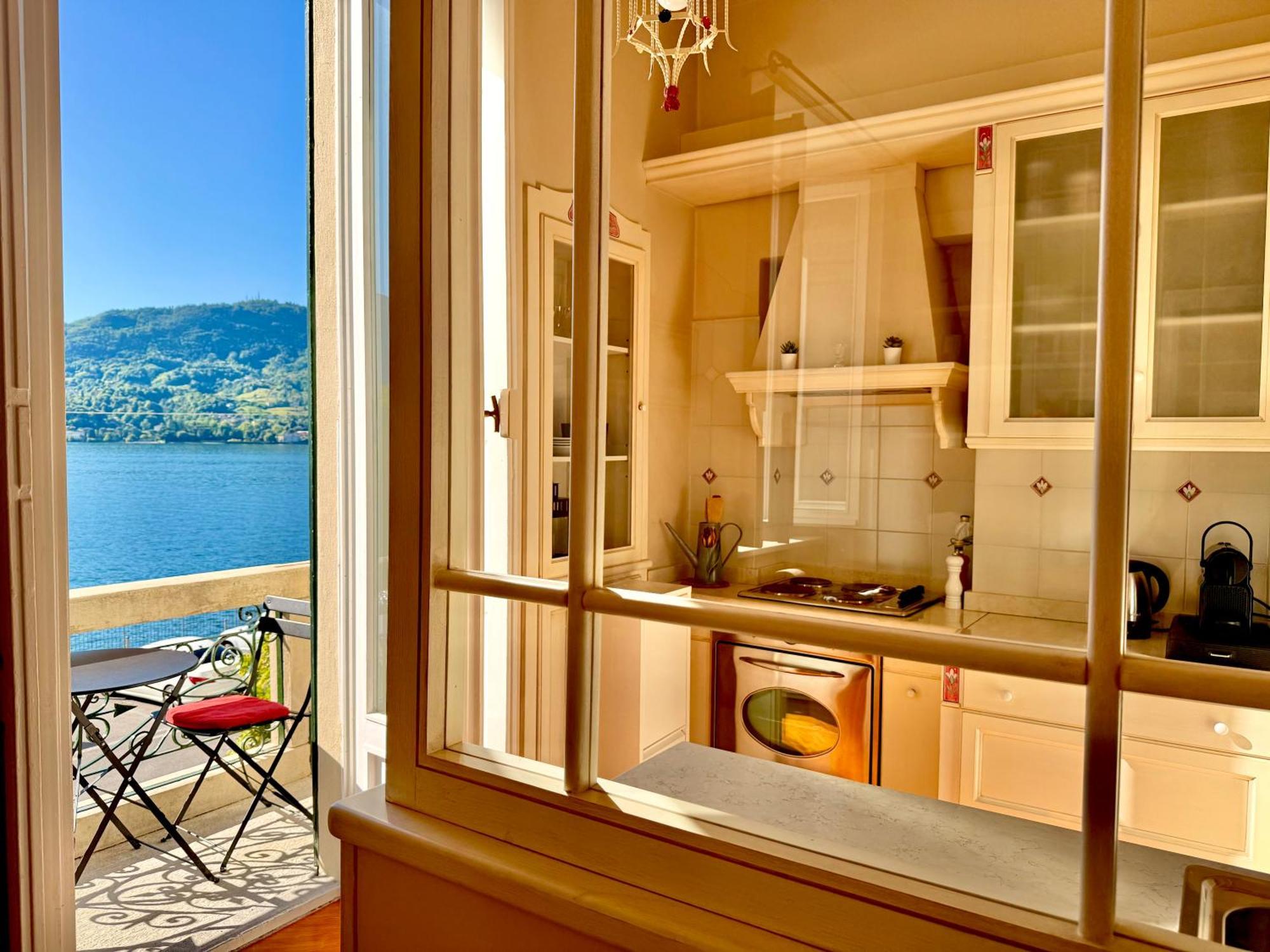 Belle Ile Lake View Suite Cadenabbia Exterior photo